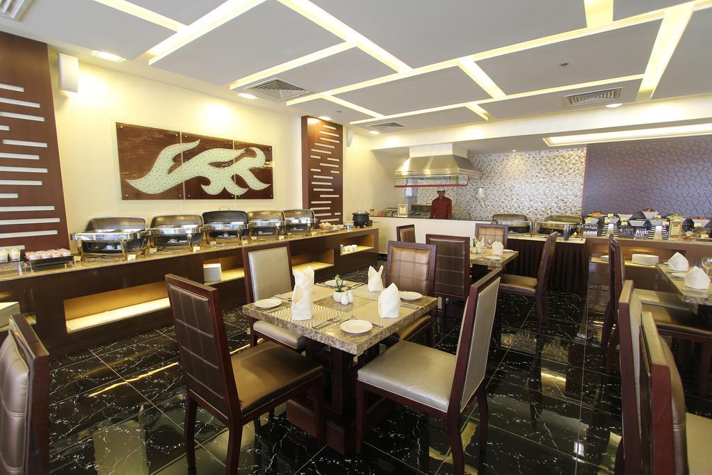 Ivory Grand Hotel Apartments Dubai Bagian luar foto