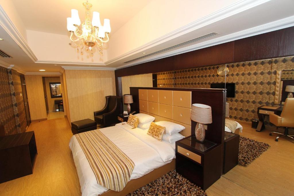 Ivory Grand Hotel Apartments Dubai Bagian luar foto